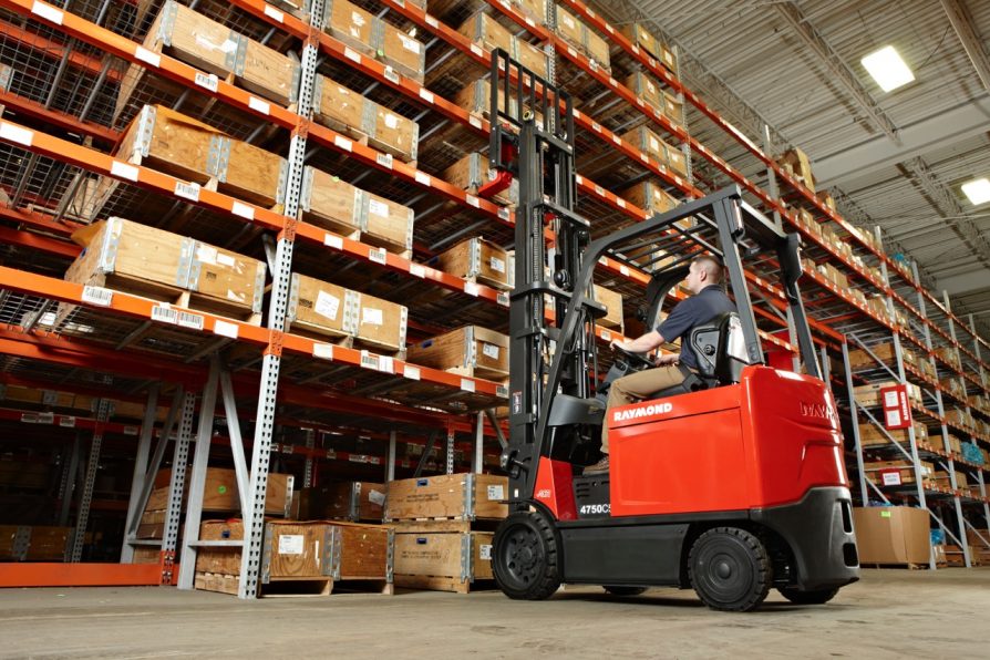 Raymond Introduces 4750 Sit Down Counterbalanced Lift Truck Industry News Lift And Hoist International Industrial Lifting Trade Magazine